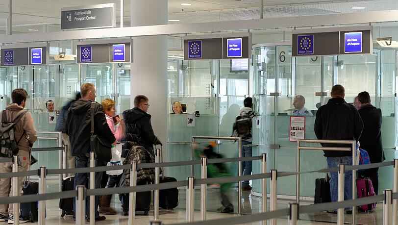 Das Sicherheitspersonal am Flughafen streikt ab Mittwoch. Das Sicherheitspersonal am Flughafen streikt ab Mittwoch.