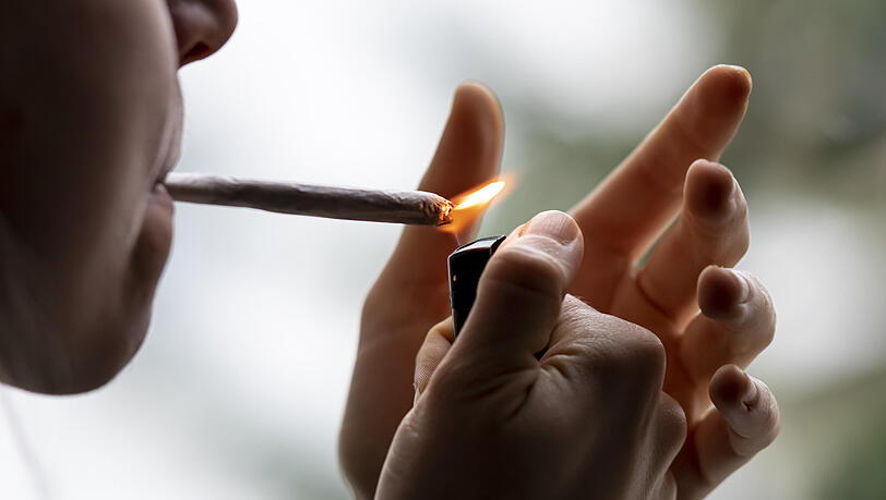 Die Frage, wann in Deutschland Cannabis legalisiert wird, entscheidet sich in Brüssel.