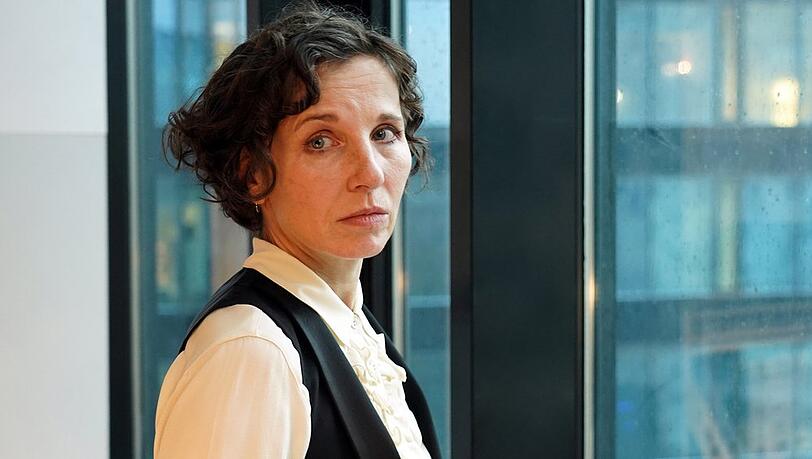 Meret Becker schlüpft im "Tatort: Das Mädchen, das allein nach Haus' geht" zum letzten Mal in ihre Rolle der Nina Rubin. Meret Becker schlüpft im "Tatort: Das Mädchen, das allein nach Haus' geht" zum letzten Mal in ihre Rolle der Nina Rubin.