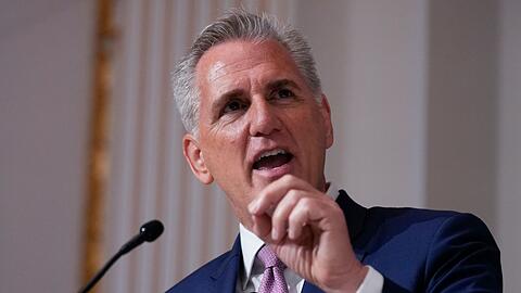 Vorsitzender des Repräsentantenhauses Kevin McCarthy hat seine Position im Streit um die Schuldenobergrenze bekräftigt.