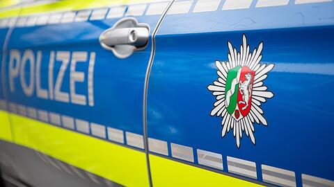 In Nottuln im Münsterland hat die Polizei am Abend eine Wohnung durchsucht. Dabei ging es um IS-Propaganda und möglicherweise Waffen. (Archivbild)