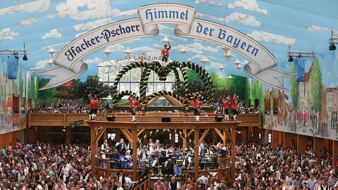 Das Hackerzelt auf der Wiesn. Karl-Josef Hildenbrand/dpa