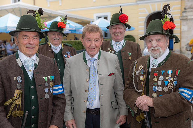 Otto Wiesheu mit Gebirgsschützen