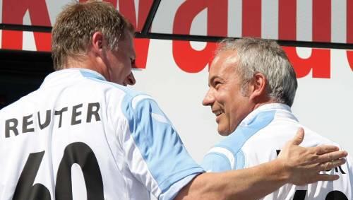 Können gut miteinander: Stefan Reuter und Löwen-Boss Beeck. Können gut miteinander: Stefan Reuter und Löwen-Boss Beeck.