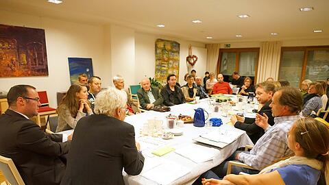 Mieter, Vertreter des Mietvereins und zwei Fachanwälte diskutierten am Dienstag.