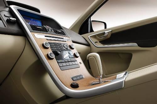 Gelungene Linienführung: schwedisch klares Innendesign beim Volvo XC60.
