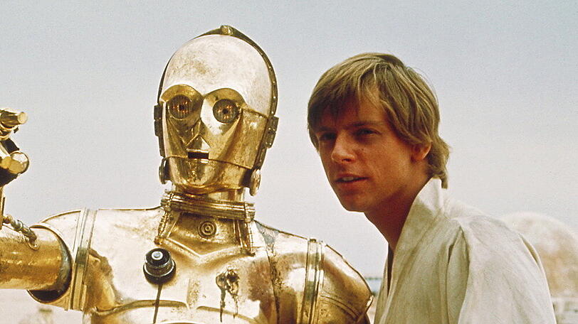 1977 fand mit dem naiven Farmerjungen Luke (Mark Hamill) und einem vorlauten Droiden ein epochales Weltraum-Märchen seinen Anfang.