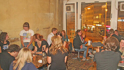 Jeden Abend sturmfrei im Café Kosmos. Jeden Abend sturmfrei im Café Kosmos.