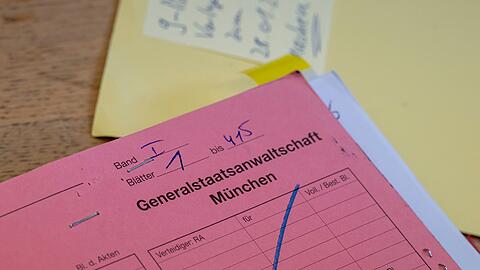 Die Generalstaatsanwaltschaft ermittelt gegen drei weitere Beschuldigte aus dem Umfeld der "Vereinten Patrioten"