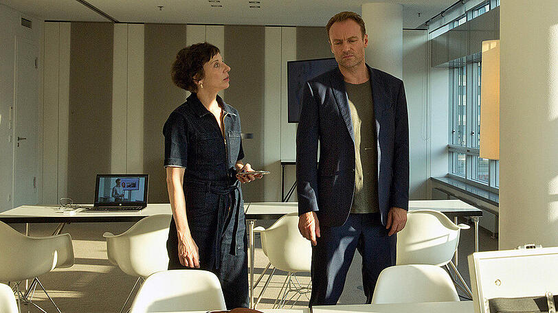 Die Kommissare Rubin (Meret Becker) und Karow (Mark Waschke) im "Tatort: Das perfekte Verbrechen".