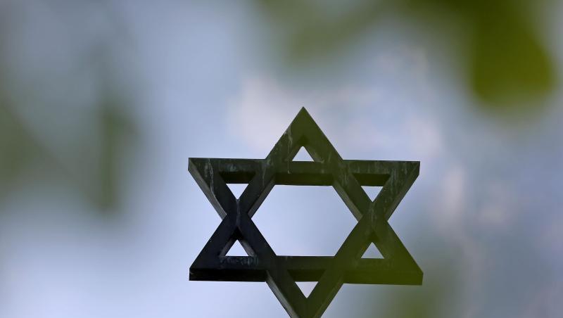 Davidstern an der Synagoge der Jüdischen Gemeinde in Halle. Davidstern an der Synagoge der Jüdischen Gemeinde in Halle.