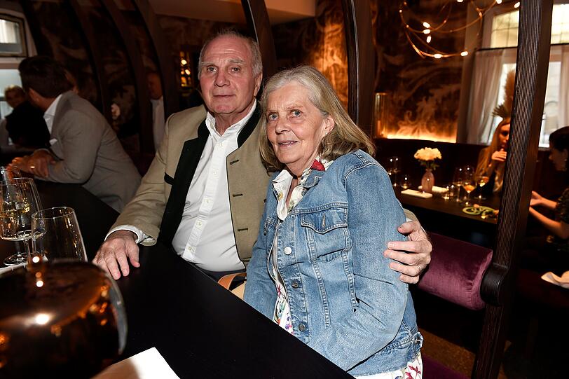 Bayern-Ehrenpräsident Uli Hoeneß mit seiner Frau Susanne.