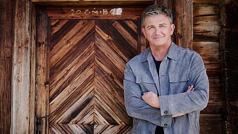 Hans Sigl spielt wieder Dr. Martin Gruber.