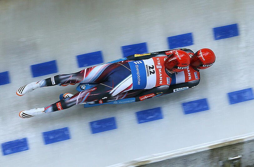 Wie zum Weltcup-Auftakt in Winterberg triumphierten Toni Eggert (rechts) und Sascha Benecken auch in Lake Placid.