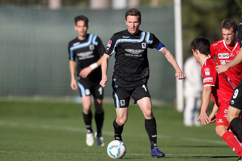 Mit 2:0 gewann der TSV 1860 München das Testspiel im Trainingslager in Belek gegen den FC Thun. Die besten Bilder der Partie.