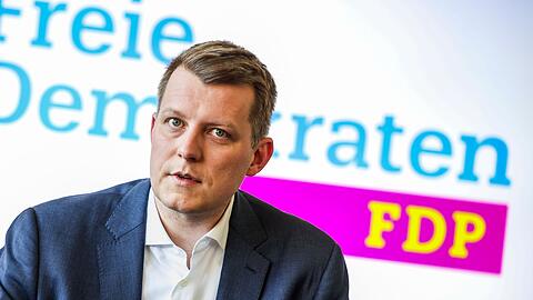 NRW-FDP-Chef Henning H&ouml;ne gab bekannt, dass er als Bundesvorsitzender der Partei kandidiert.