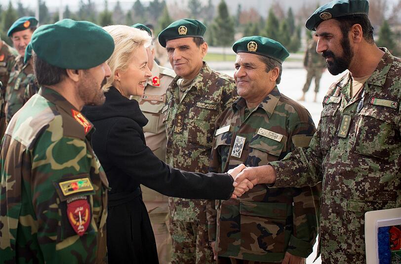 Ursula von der Leyen fordert die Wiederbelebung des Versöhnungsprozesses mit den Taliban.