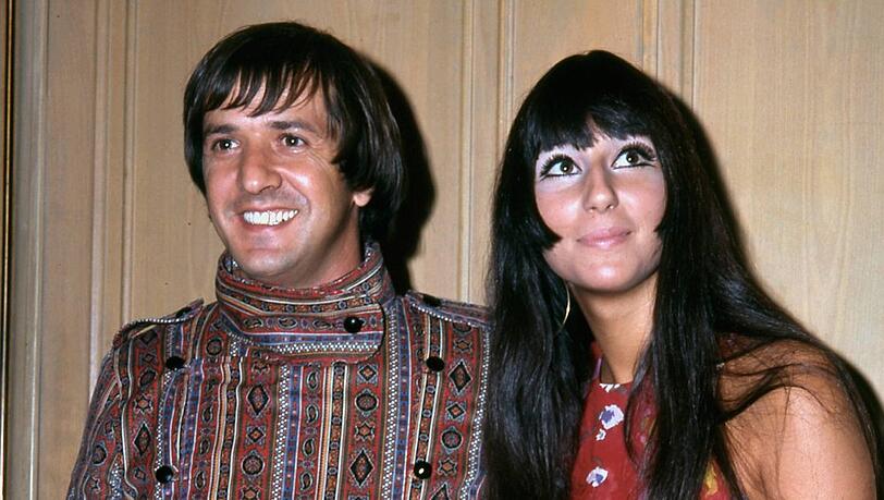 Glückliche Zeiten im Flower-Power-Look: Sonny Bono und Cher im Jahre 1967