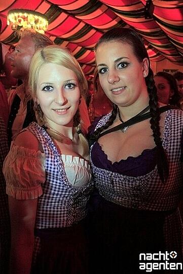 Dirndl, Lederhosen und viel Spaß: Die Party "Tracht und Pracht" am Samstag im Hippodrom auf der Theresienwiese. Mehr Bilder unter: www.nachtagenten.de.