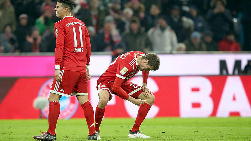 THOMAS MÜLLER NOTE 2
275. Bundesliga-Spiel des Kapitäns, er holte den 200. Sieg. Und Müller war an beiden Toren beteiligt. Zunächst der Distanzhammer vor Lewandowskis 1:0, dann dieser freche Treffer aus spitzem Winkel zum 2:1, den so nur Müller macht (36.). Fährmann sah ganz schlecht aus.