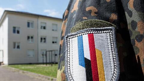 Ein Soldat der deutsch-französischen Brigade in Illkirch bei Straßburg, wo der terrorverdächtige Oberleutnant Franco A. stationiert war.