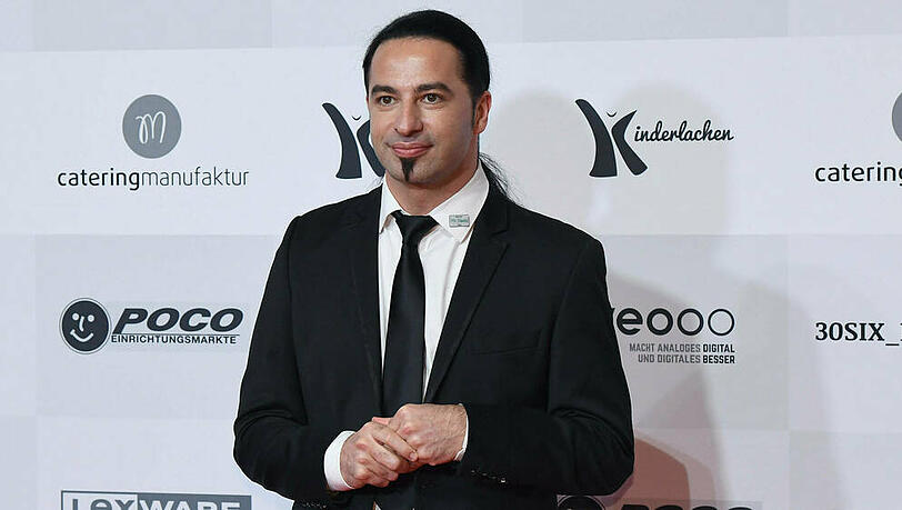 Auch Bülent Ceylan feiert Weihnachten in diesem Jahr im kleinen Kreis Auch Bülent Ceylan feiert Weihnachten in diesem Jahr im kleinen Kreis