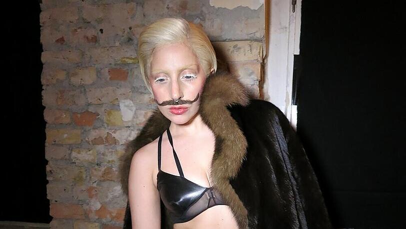 Lady Gaga bei der "Artpop"-Premiere in Berlin Lady Gaga bei der "Artpop"-Premiere in Berlin