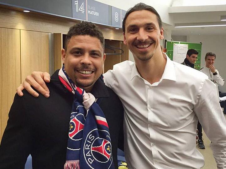 Ronaldo (l.) stattete Zlatan Ibrahimovic einen Besuch ab