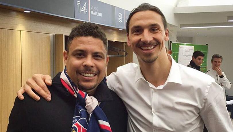 Ronaldo (l.) stattete Zlatan Ibrahimovic einen Besuch ab Ronaldo (l.) stattete Zlatan Ibrahimovic einen Besuch ab