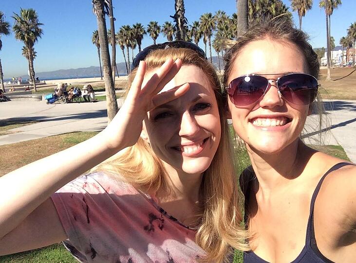 Natalie Alison und Sarah Elena Timpe in Los Angeles