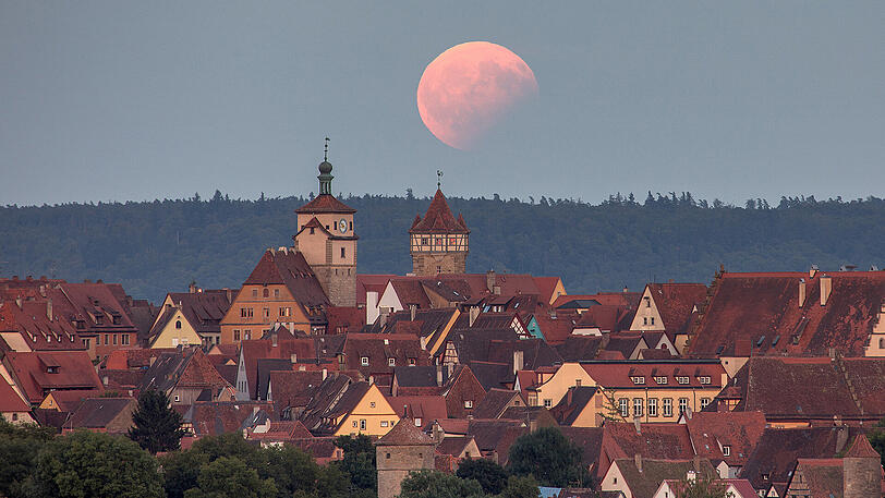 Platz 5: Die Altstadt von Rothenburg ob der Tauber.
