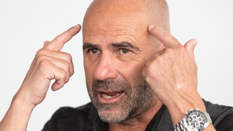 Leverkusens Trainer Peter Bosz ist sich sicher: "Kai ist konzentriert". Leverkusens Trainer Peter Bosz ist sich sicher: "Kai ist konzentriert".