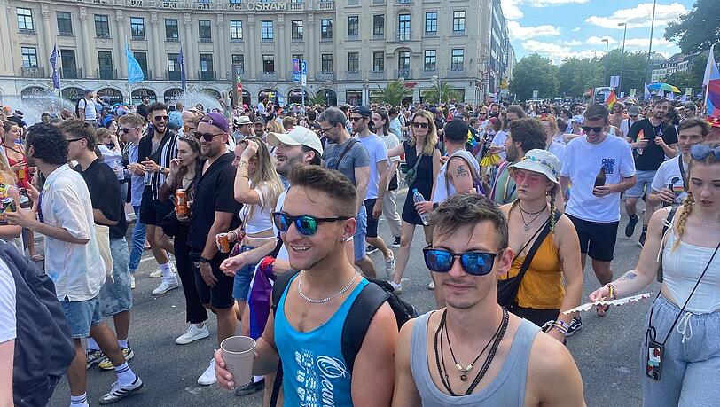 Die CSD-Parade führt auch am Stachus vorbei. Die CSD-Parade führt auch am Stachus vorbei.