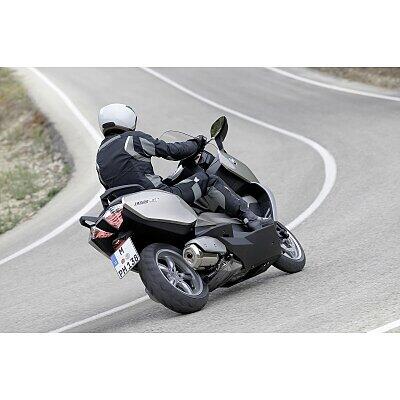 Der neue BMW-Roller geht gut um die Kurve - fast schon wie ein Motorrad.