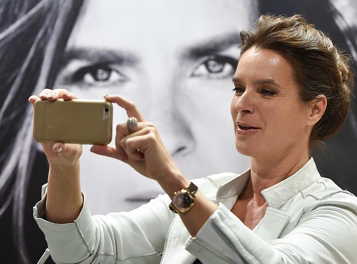 Kati Witt zeigt in ihrem neuen Buch zahlreiche private Bilder - von der Einschulung bis hin zu den Olympischen Spielen.