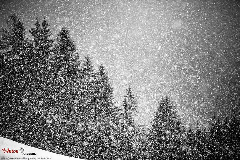 Dichtes Schneetreiben herrschte gestern in St. Anton am Arlberg.