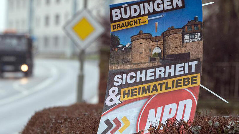 Ein Wahlplakat der NPD zur Kommunalwahl in Büdingen im vergangenen Jahr.