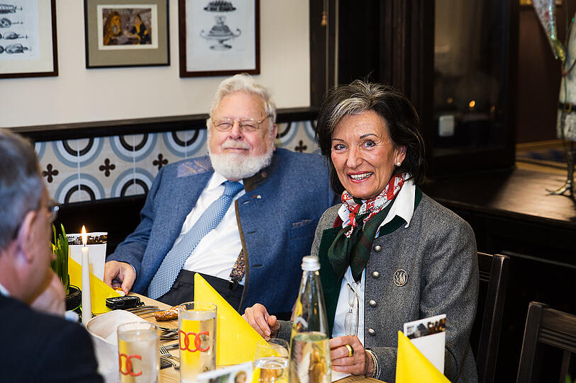 Sichtlich zufrieden mit dem neuen Lokal: Brau-Chef Georg V. Schneider und seine Frau Margareta.