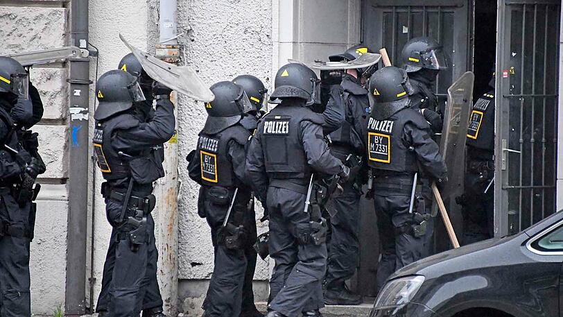 Anschließend durchsuchten die Beamten das Haus.