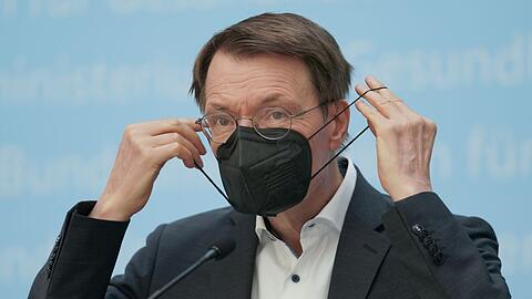 Bundesgesundheitsminister Karl Lauterbach (SPD) bei einer Pressekonferenz in Berlin.