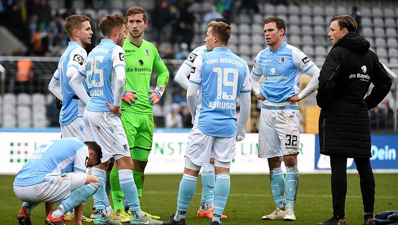 Enttäuschung, Frust, Resignation - der TSV 1860 ist reif für die Winterpause. Enttäuschung, Frust, Resignation - der TSV 1860 ist reif für die Winterpause.