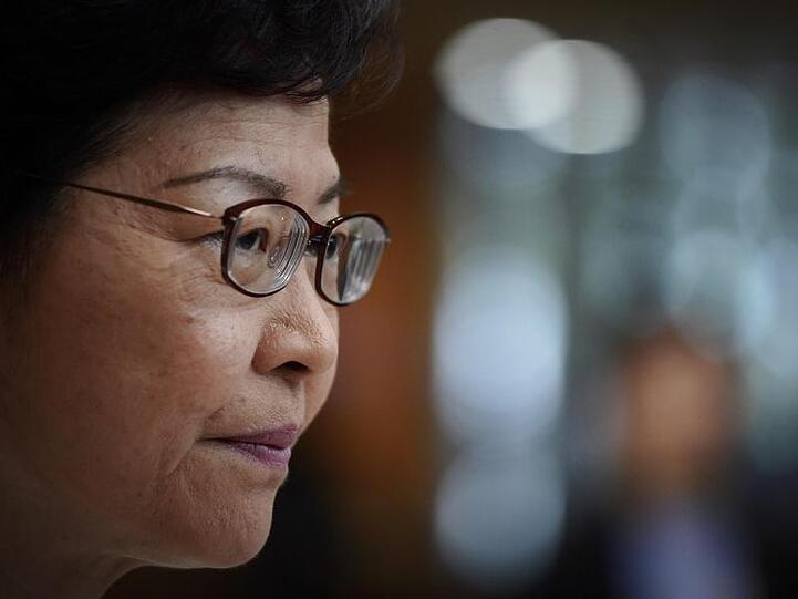 Carrie Lam, Regierungschefin von Hongkong, spricht auf einer Pressekonferenz.