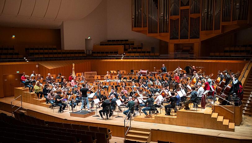 Die Proben f&uuml;r die Jubil&auml;umsgala laufen.