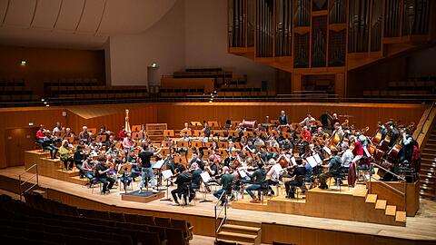 Die Proben f&uuml;r die Jubil&auml;umsgala laufen.