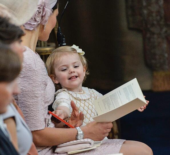 Sehen Sie hier weitere Bilder von der Taufe von Prinzessin Leonore.