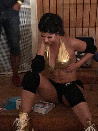 Frauen-Wrestling: Micaela Schäfer verletzte sich beim Kampf gegen Alpha Female