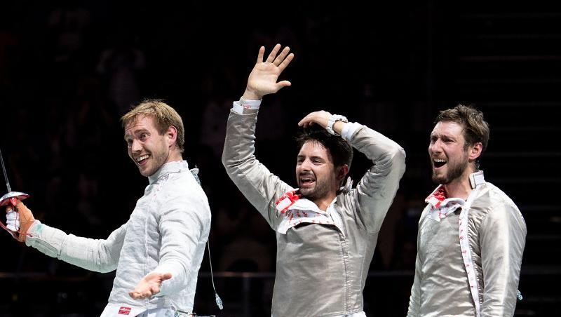 Benedikt Wagner, Matyas Szabo und Max Hartung (l-r) wurden Team-Europameister mit dem Säbel.
