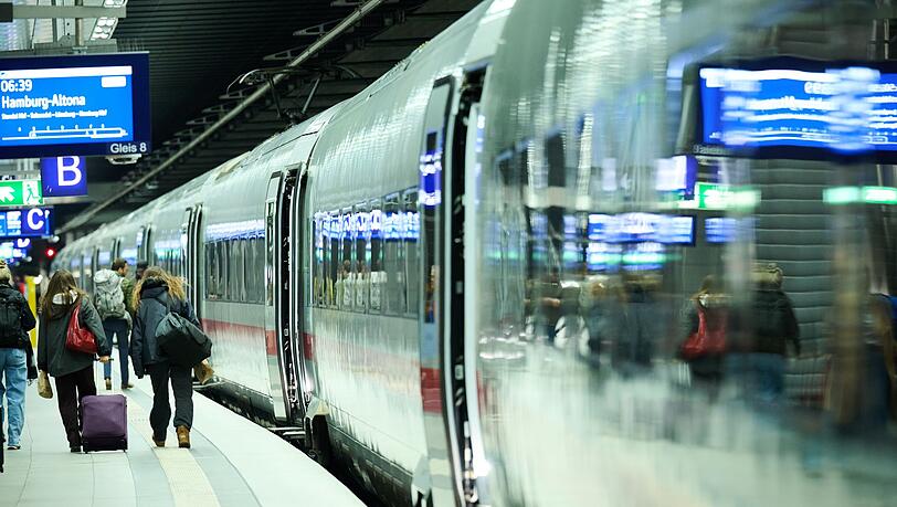 Jeder zweite Zug im Oktober unpünktlich Jeder zweite Zug im Oktober unpünktlich