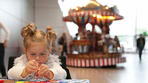 Beim Familiensonntag &bdquo;Bayerisches Festival&ldquo; ist in der BMW Welt und im BMW Museum ein abwechslungsreiches Programm rund um das Oktoberfest geboten.