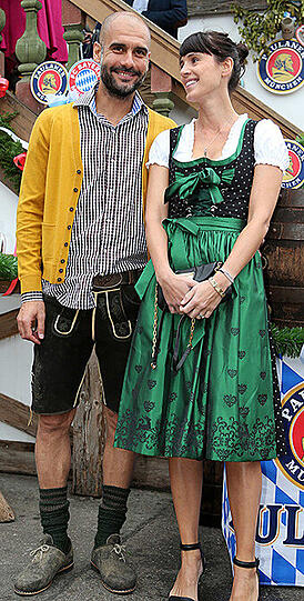 Weitere Bilder vom Bayern-Besuch auf der Wiesn 2014